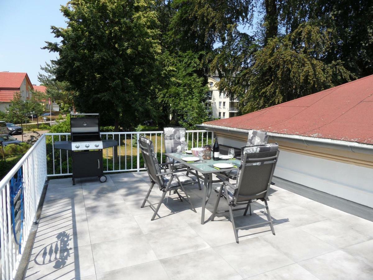 Wappen Von - 70 M Zum Apartment Heringsdorf (Usedom)